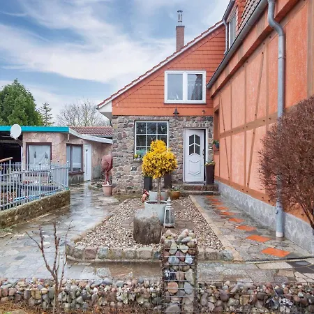 Ferienunterkunft In Grundshagen Mit Parkplatz Apartment *